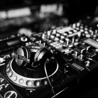 dj (1)